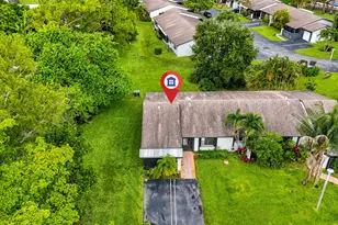 10 Seneca Ct, Royal Palm Beach, FL 33411 - Photo 25