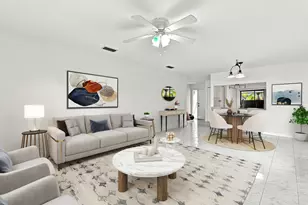 10 Seneca Ct, Royal Palm Beach, FL 33411 - Photo 5