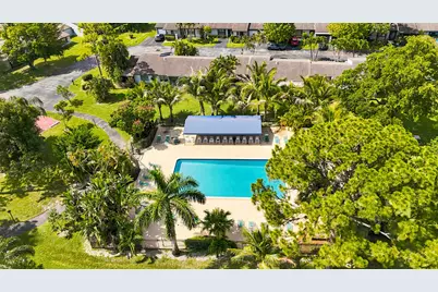 10 Seneca Court, Royal Palm Beach, FL 33411 - Photo 17