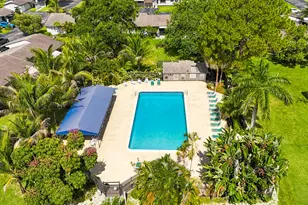 10 Seneca Ct, Royal Palm Beach, FL 33411 - Photo 25