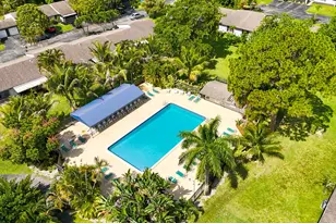 10 Seneca Ct, Royal Palm Beach, FL 33411 - Photo 9
