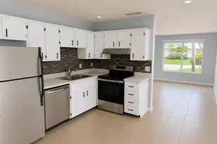 8997 SE Sandy Ln, Hobe Sound, FL 33455 - Photo 7