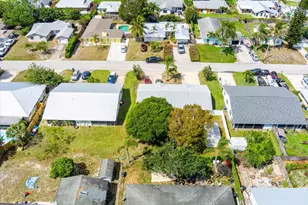 8997 SE Sandy Ln, Hobe Sound, FL 33455 - Photo 5