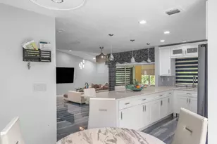 5557 N Cameo Dr N, Boca Raton, FL 33433 - Photo 17
