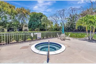 701 Avenue L #Apt 204a, Delray Beach, FL 33483 - Photo 9
