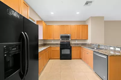1033 NE 17th Way #905, Fort Lauderdale, FL 33304 - Photo 11