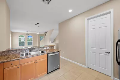 1033 NE 17th Way #905, Fort Lauderdale, FL 33304 - Photo 13