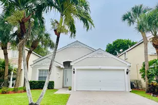 137 Canterbury Pl, Royal Palm Beach, FL 33414 - Photo 5