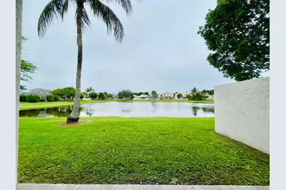 137 Canterbury Place, Royal Palm Beach, FL 33414 - Photo 31