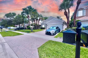 137 Canterbury Pl, Royal Palm Beach, FL 33414 - Photo 1