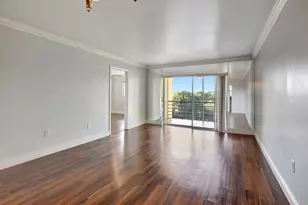 8225 Sunrise Lakes Blvd, Sunrise, FL 33322 - Photo 9
