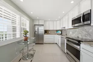 3510 Oaks Way, Pompano Beach, FL 33069 - Photo 5