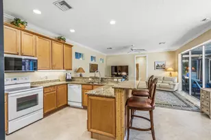 228 Oak Hammock Cir SW, Vero Beach, FL 32962 - Photo 11