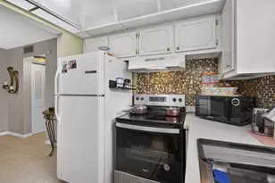 5 Northampton A, West Palm Beach, FL 33417 - Photo 17