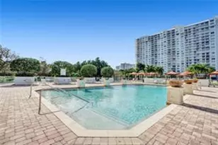 2801 NE 183rd St, Aventura, FL 33160 - Photo 13