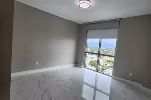 17301 Biscayne Blvd, North Miami Beach, FL 33160 - Photo 23
