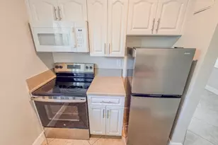 541 NE 44th St, Boca Raton, FL 33431 - Photo 5