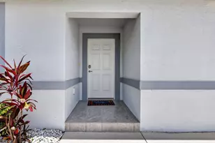 38 Spanish Way, Port Saint Lucie, FL 34952 - Photo 3