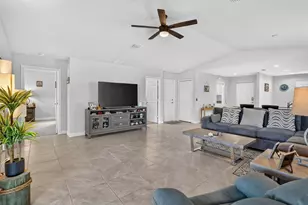 38 Spanish Way, Port Saint Lucie, FL 34952 - Photo 11