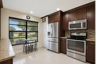 1470 Summit Run Cir, West Palm Beach, FL 33415 - Photo 3