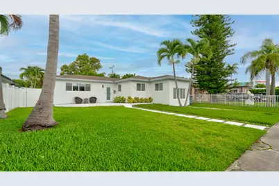 7528 Buccaneer Avenue, North Bay Village, FL 33141 - Photo 3