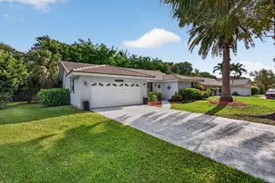 10873 NW 10th Pl, Coral Springs, FL 33071 - Photo 3