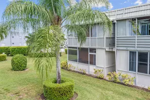 723 Flanders P, Delray Beach, FL 33484 - Photo 5