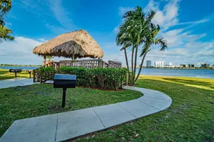 724 Executive Center Dr, West Palm Beach, FL 33401 - Photo 25