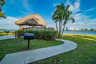 724 Executive Center Drive #31, West Palm Beach, FL 33401 - Photo 25
