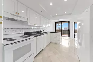 1900 Consulate Pl, West Palm Beach, FL 33401 - Photo 15