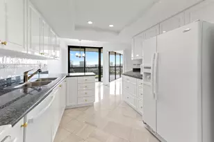 1900 Consulate Pl, West Palm Beach, FL 33401 - Photo 17
