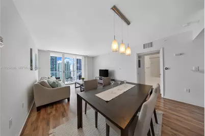1155 Brickell Bay Drive #Apt 2207, Miami, FL 33131 - Photo 3