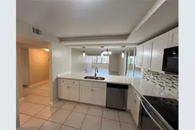 8040 Hampton Boulevard #104, North Lauderdale, FL 33068 - Photo 27