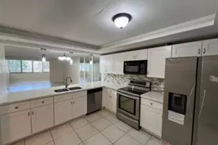 8040 Hampton Blvd, North Lauderdale, FL 33068 - Photo 3