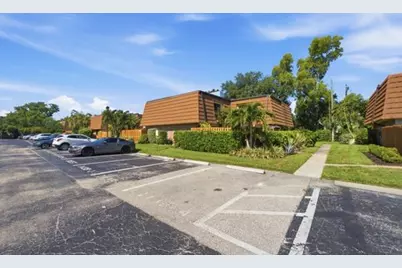 1438 Park Shore Circle #3, Fort Myers, FL 33901 - Photo 3