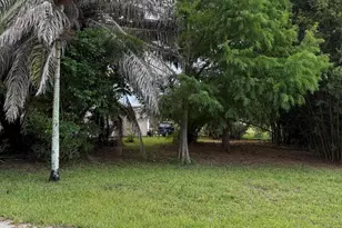 345 Citrus Dr, Loxahatchee, FL 33470 - Photo 1