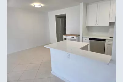 194 Newport L Drive #194, Deerfield Beach, FL 33442 - Photo 3