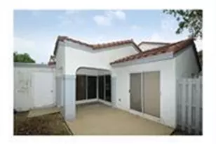 1371 Cottonwood Cir, Weston, FL 33326 - Photo 3