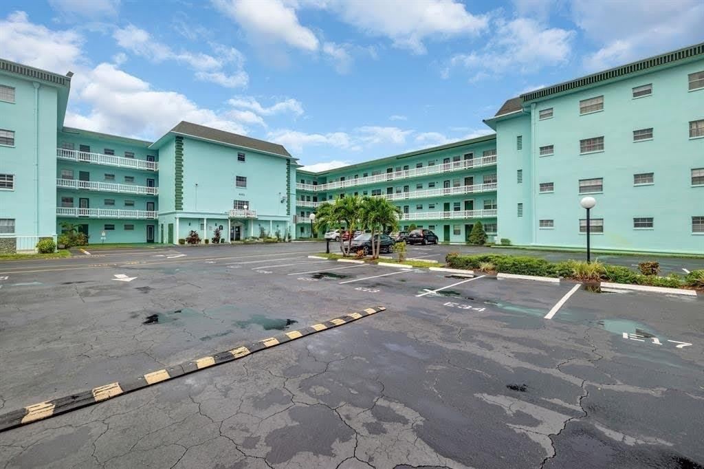 4141 NW 44th Ave #116 - 4141 NW 44th Ave #116, Lauderdale Lakes, FL 33319 Luxury Property | Jose Angel Pina