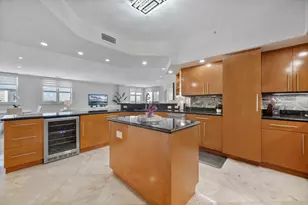 615 Bayshore Dr, Fort Lauderdale, FL 33304 - Photo 19