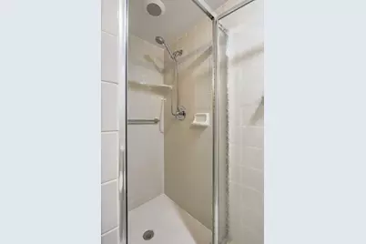 164 Seville G, Delray Beach, FL 33446 - Photo 17