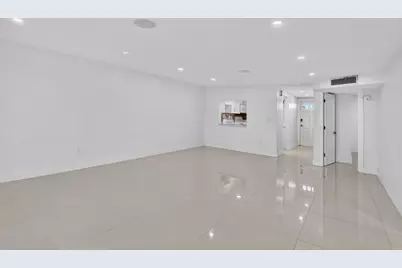 10110 Boca Entrada Boulevard #305, Boca Raton, FL 33428 - Photo 11