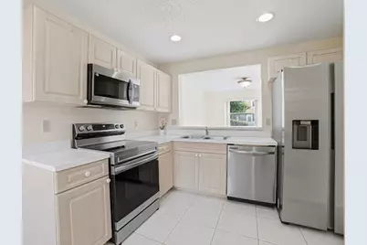 8596 Jade Drive, Tamarac, FL 33321 - Photo 7
