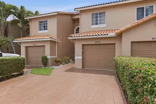8596 Jade Dr, Tamarac, FL 33321 - Photo 5