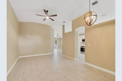 962 E 13th Square, Vero Beach, FL 32960 - Photo 9