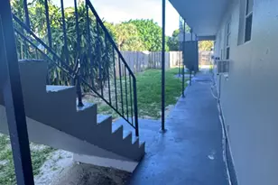 1025 13th St, West Palm Beach, FL 33401 - Photo 13