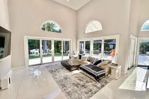 233 Pershing Way, West Palm Beach, FL 33401 - Photo 3