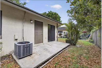 4726 Summit Boulevard, West Palm Beach, FL 33415 - Photo 13