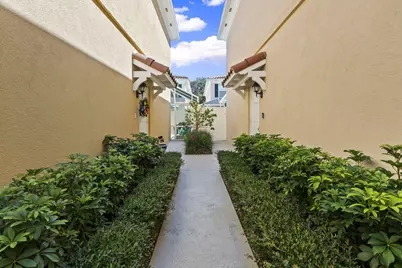 48 Live Oak Circle, Jupiter, FL 33469 - Photo 5