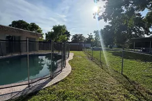 7816 NW 70th Terrace, Tamarac, FL 33321 - Photo 31